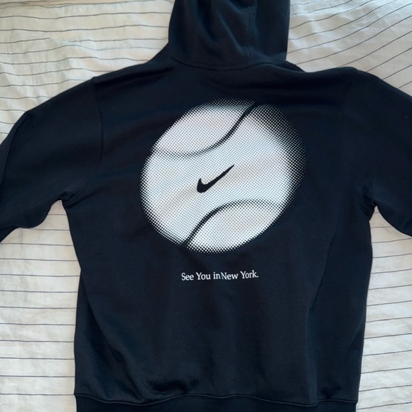 Nike Men's Black Hoodie Medium - Picture 6 of 6